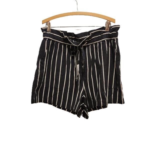 NWT Short Linen Blend Paper Bag Waist Black White Stripe Large Who What Wear 072 - Picture 1 of 6